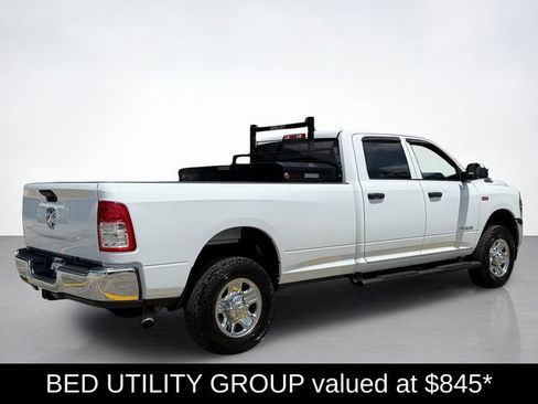 Used 2022 RAM 3500 Tradesman w/ Chrome Appearance Group AWD/4WD image 3