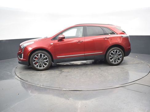 Certified 2023 Cadillac XT5 Sportv w/ Technology Package image 2
