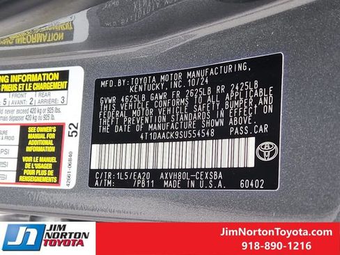 Used 2025 Toyota Camry SE image 34