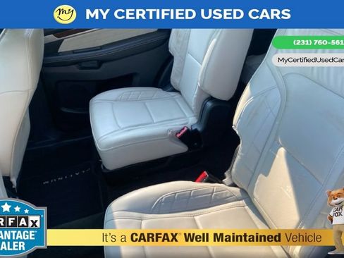 Used 2018 Ford Explorer Platinum AWD/4WD image 9