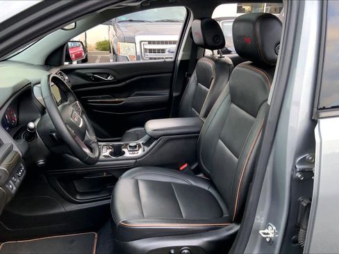 Used 2023 GMC Acadia AT4 w/ Technology Package image 8