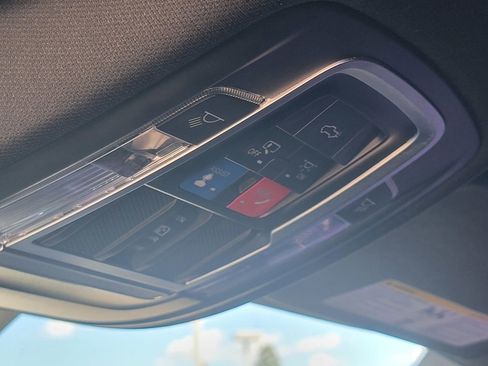 Used 2023 RAM 1500 Laramie image 33