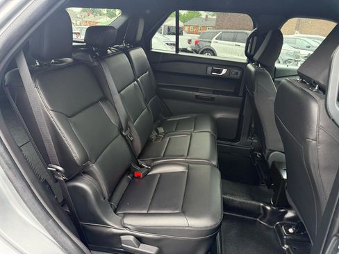 Used 2024 Ford Explorer 4WD Police Interceptor image 17