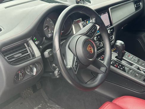 Used 2023 Porsche Macan S image 14