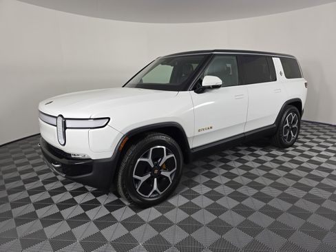 Used 2024 Rivian R1S Adventure AWD/4WD image 1