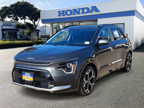 Used 2023 Kia Niro EX Touring image 1