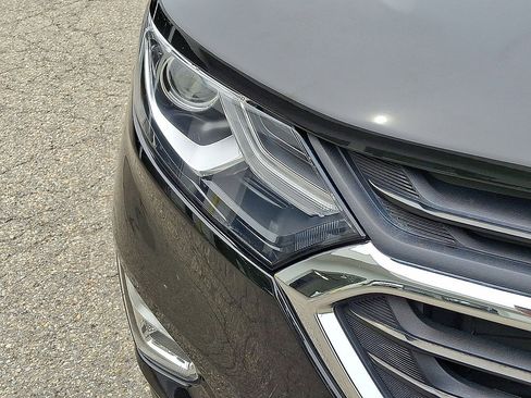 Certified 2020 Chevrolet Equinox LS w/ LS Convenience Package FWD image 27