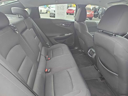 Used 2017 Chevrolet Malibu LT image 46