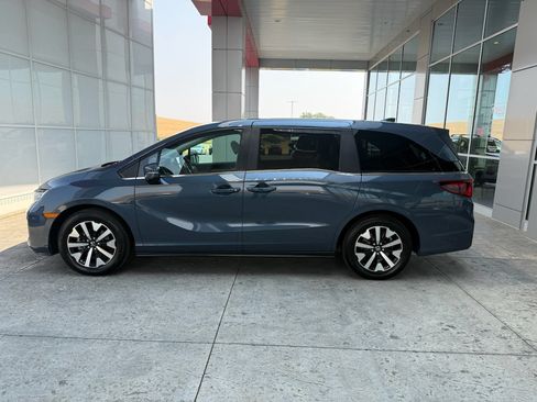 Used 2025 Honda Odyssey EX-L image 5
