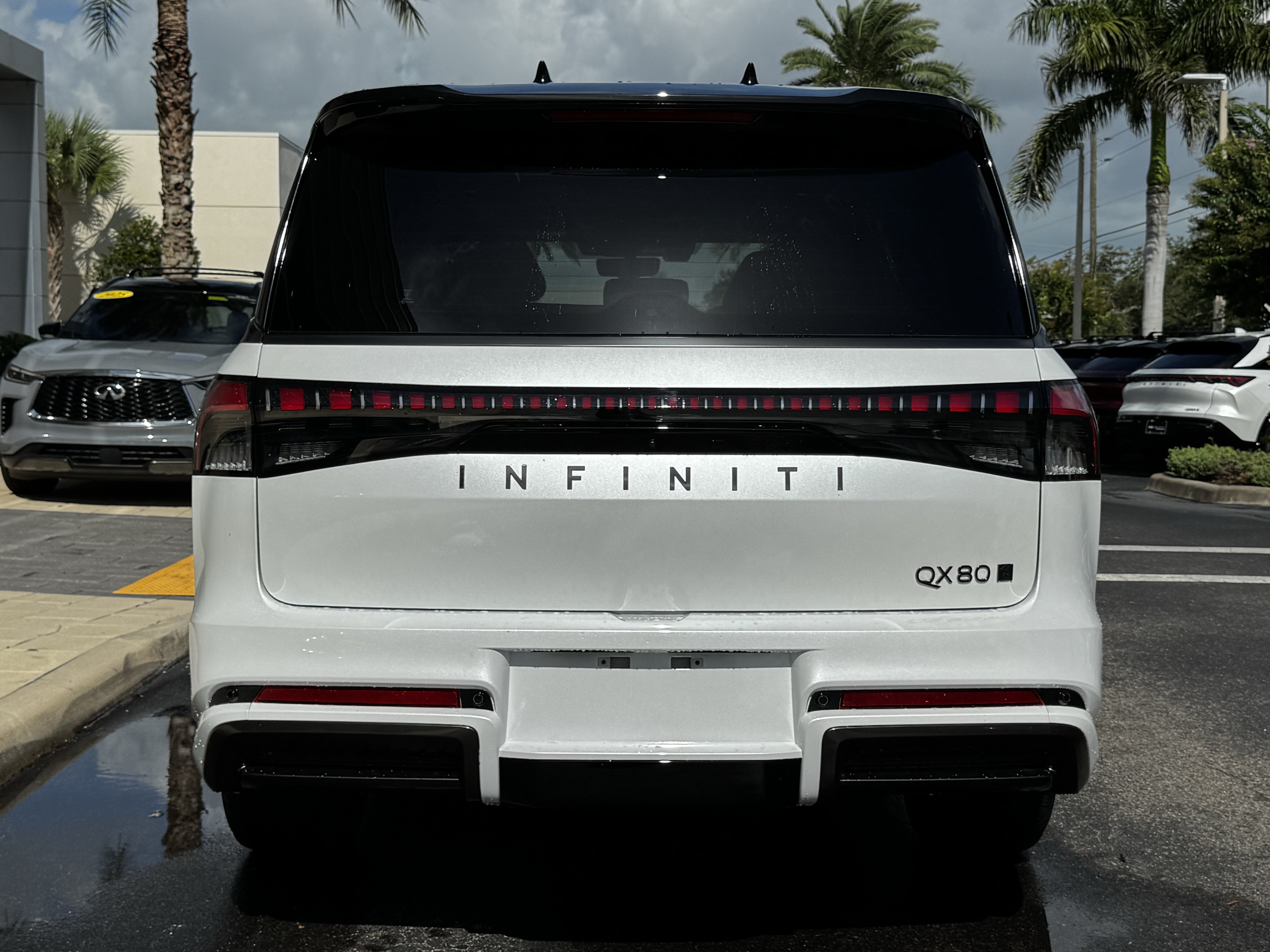 New 2027 INFINITI QX80 Autograph w/ Premium Cargo Package AWD/4WD image 5