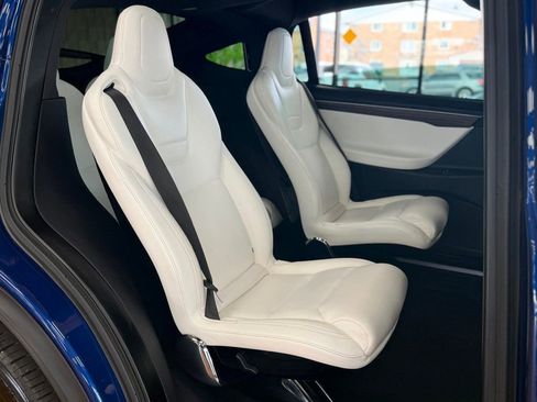 Used 2016 Tesla Model X 90D AWD/4WD image 18