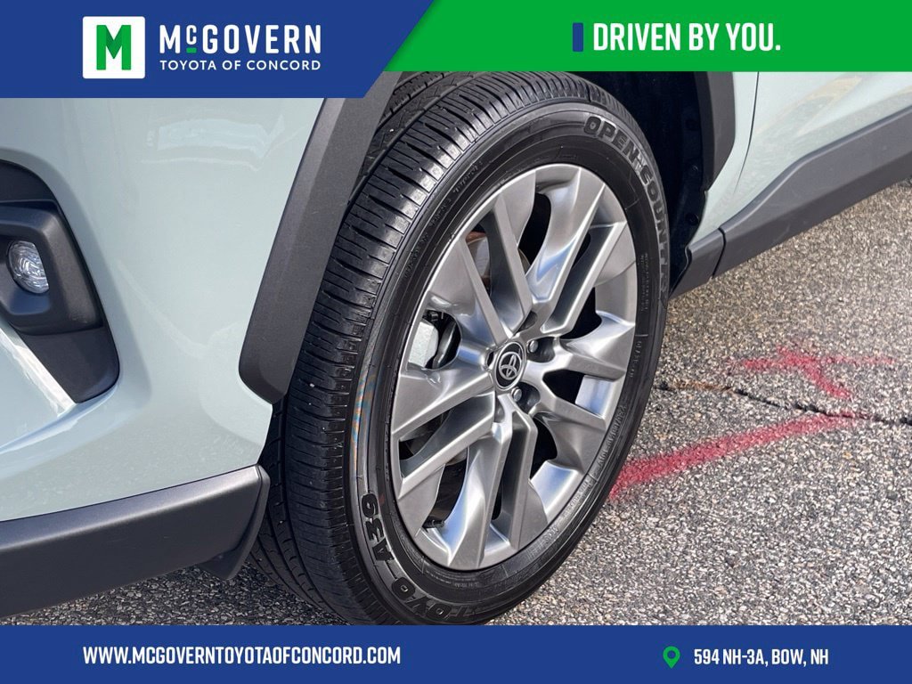 Used 2023 Toyota RAV4 XLE Premium AWD/4WD image 9
