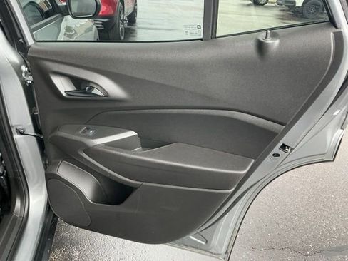 Used 2024 Chevrolet Trax RS w/ Sunroof Package image 22