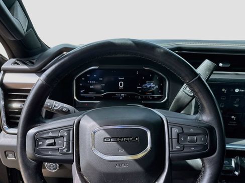 Used 2025 GMC Sierra 3500 Denali Ultimate AWD/4WD image 13