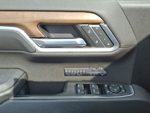 Used 2023 Chevrolet Silverado 1500 High Country AWD/4WD image 11