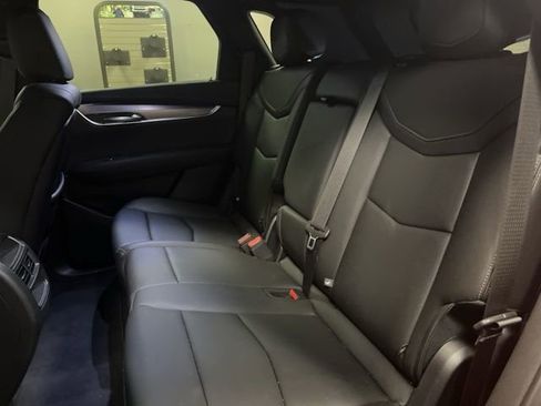 Certified 2024 Cadillac XT5 Luxury image 23