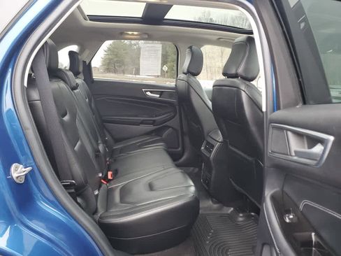 Used 2020 Ford Edge Titanium w/ Equipment Group 301A image 23