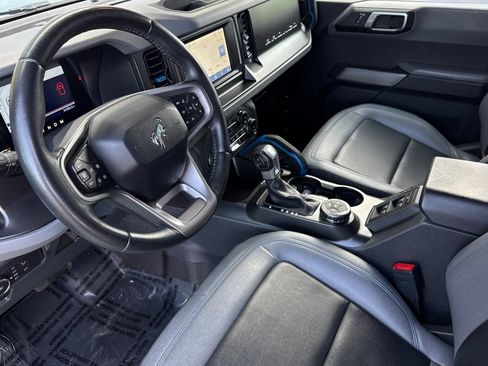 Used 2022 Ford Bronco Black Diamond AWD/4WD image 10