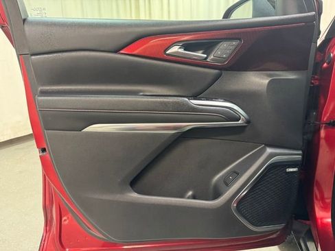 Used 2024 Chevrolet Traverse RS w/ LPO, Floor Liner Package AWD/4WD image 12