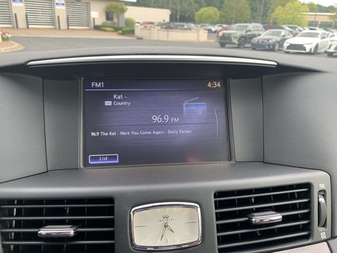 Used 2013 INFINITI M37 w/ Premium Pkg RWD image 23