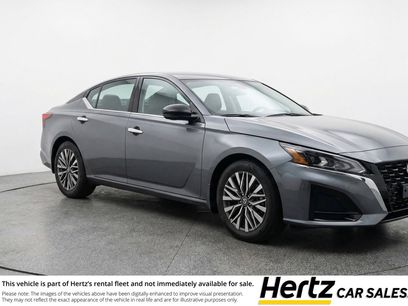 Used 2025 Nissan Altima 2.5 SV