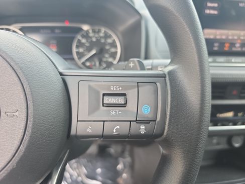 Certified 2024 Nissan Rogue SV AWD/4WD image 18
