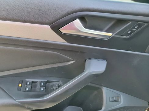 Used 2020 Volkswagen Jetta SE FWD image 21
