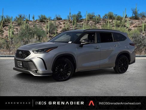 Used 2024 Toyota Highlander XSE FWD image 1