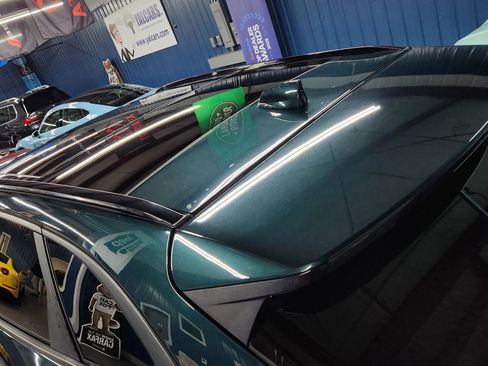 Used 2017 Jaguar F-PACE Premium image 61