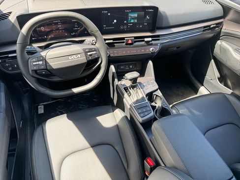 Certified 2026 Kia Sportage SX FWD image 36