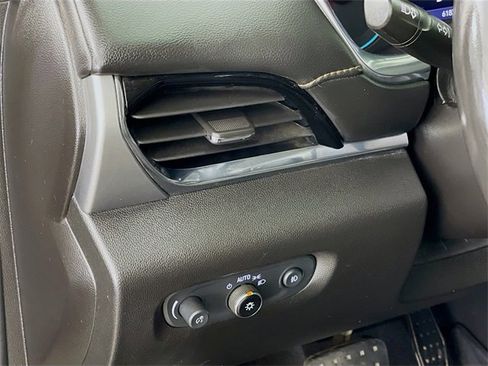 Certified 2021 Chevrolet Traverse LT w/ LPO, Blackout Package image 13
