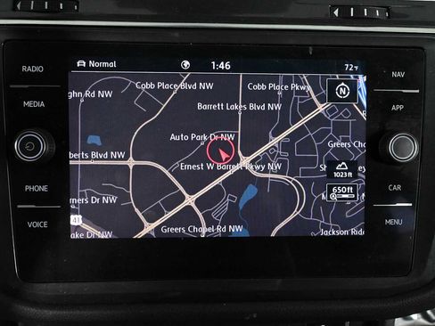 Used 2020 Volkswagen Tiguan SEL AWD/4WD image 6