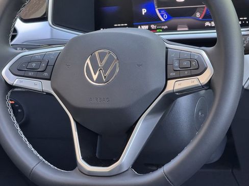 New 2026 Volkswagen Taos SE AWD/4WD image 18