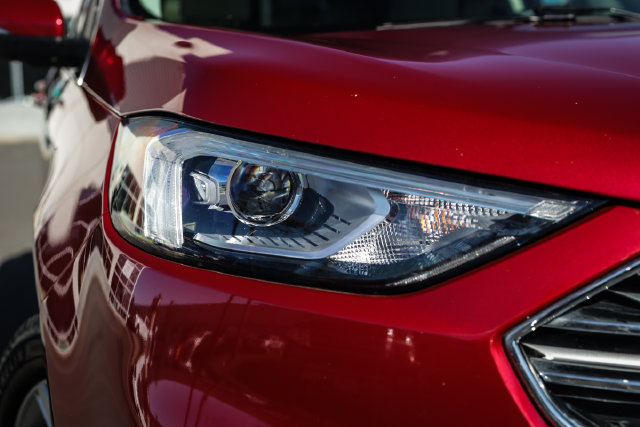 Used 2020 Ford Edge Titanium AWD/4WD image 10