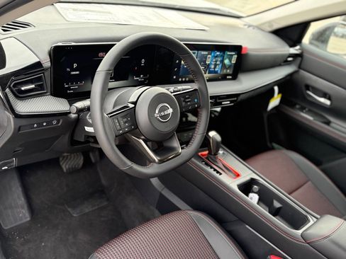 New 2026 Nissan Kicks SR image 11