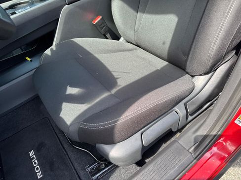 Used 2026 Nissan Rogue S AWD/4WD image 16