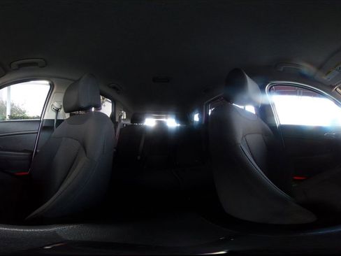 Used 2025 Kia Sportage LX image 41