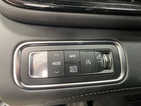 Certified 2026 Buick Enclave Sport Touring AWD/4WD image 36