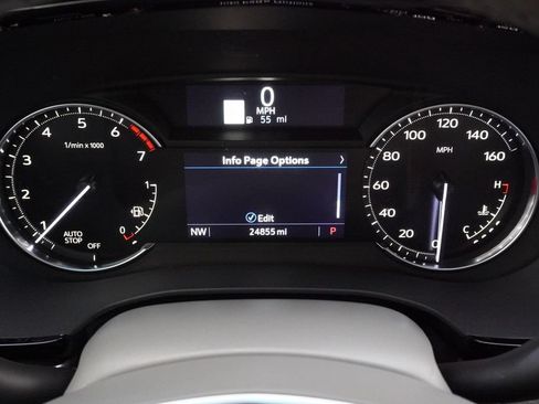 Used 2025 Cadillac XT5 Premium Luxury FWD image 13