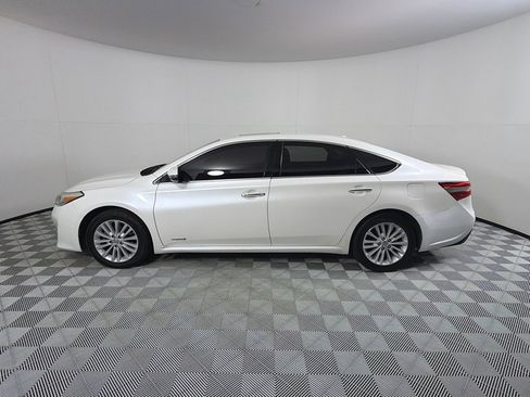 Used 2013 Toyota Avalon XLE Touring FWD image 6