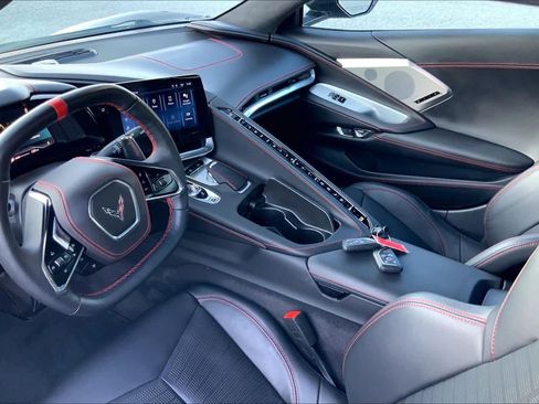 Used 2024 Chevrolet Corvette Stingray Premium Cpe w/ Z51 Performance Package RWD image 14