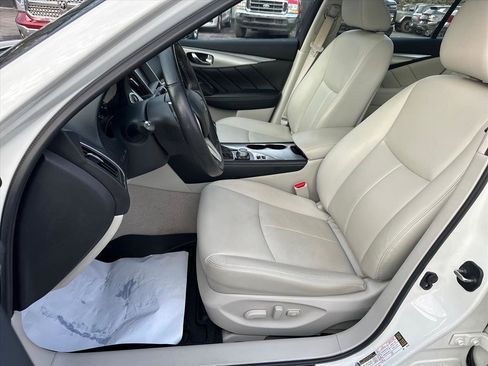 Used 2019 INFINITI Q50 Luxe w/ Essential Package (3.0T Luxe) image 19