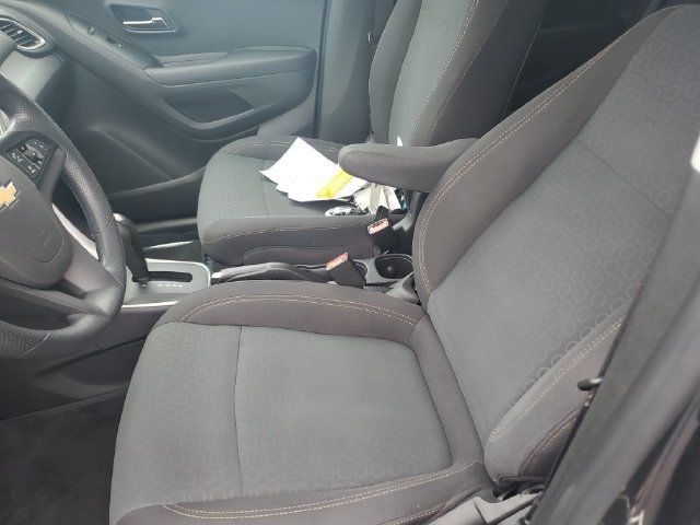 Used 2020 Chevrolet Trax LS w/ Tint and Cruise Package FWD image 16