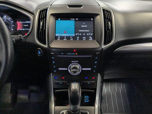 Used 2017 Ford Edge Titanium w/ Equipment Group 302A AWD/4WD image 28
