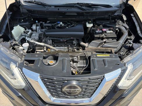 Used 2018 Nissan Rogue SV AWD/4WD image 35