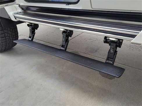 Used 2017 Mercedes-Benz G 550 Squared image 13