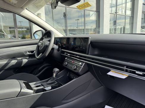 New 2026 Hyundai Tucson SE image 22