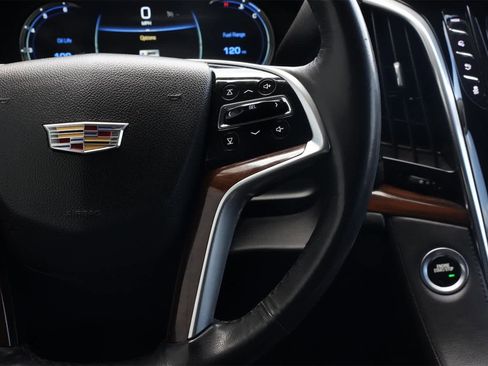 Used 2020 Cadillac Escalade 2WD image 11