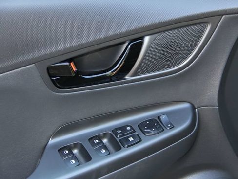 Used 2019 Hyundai Kona Ultimate AWD/4WD image 18