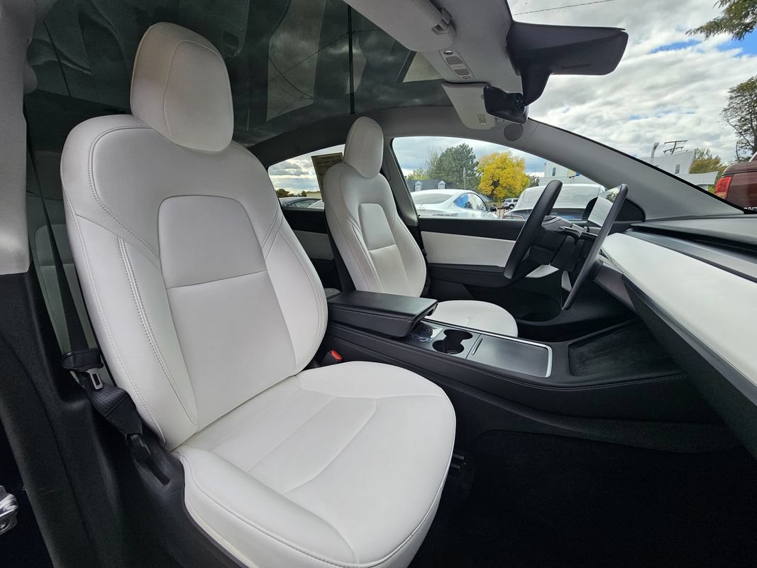 Used 2022 Tesla Model Y Long Range AWD/4WD image 20